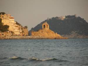 Xtrallusion photo gallery of Italy. Photos, pictures, images and photographs of the Italian Rivieras, the Italian Lakes, the Italian Alps, the Cinque Terre, the Amalfi coast and some of the most beautiful corners of Italy. Plus photos of Italian cities such as Pisa, Milan, Genoa and Rome.